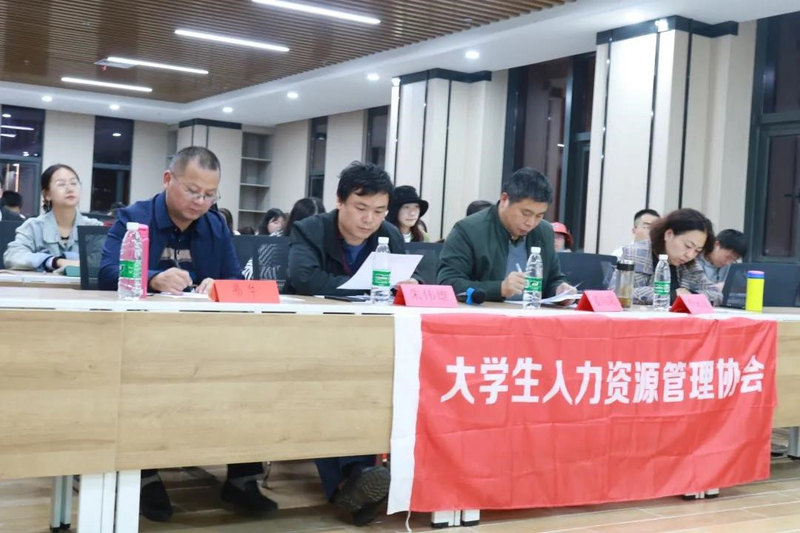 1604989015375062865.jpg 烦烦烦.jpg
